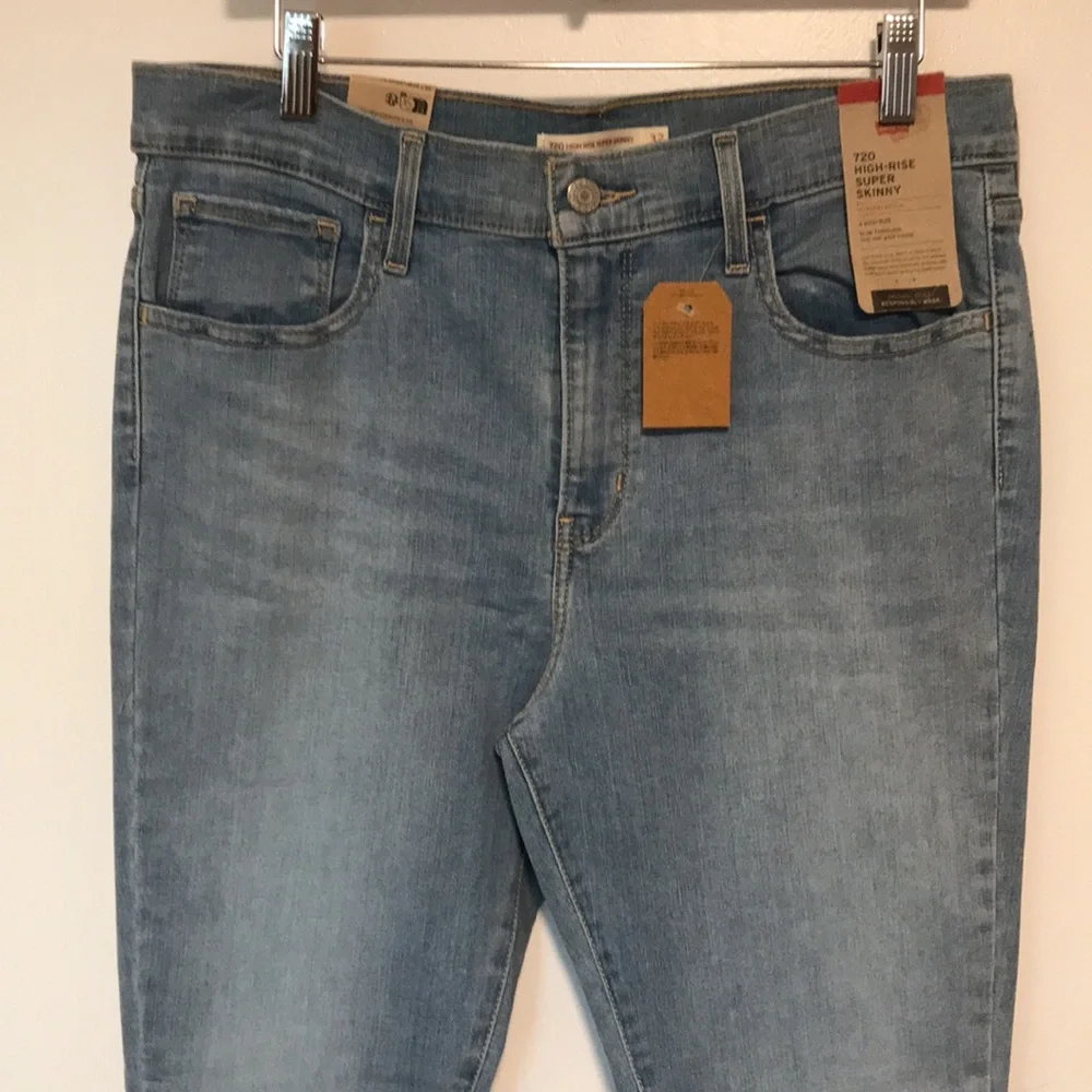 NEW Levi’s 720‎ High Rise Super Skinny Jean